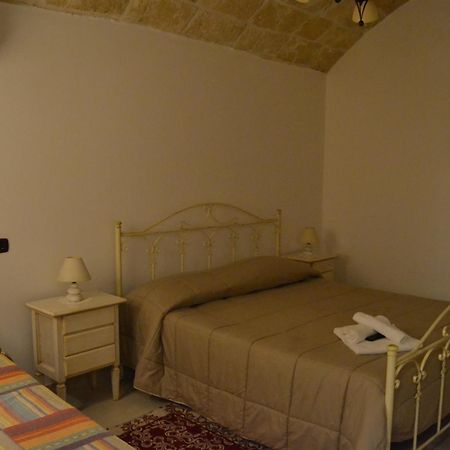 Al Borgo Antico Ristorante E B&B Crispiano Buitenkant foto