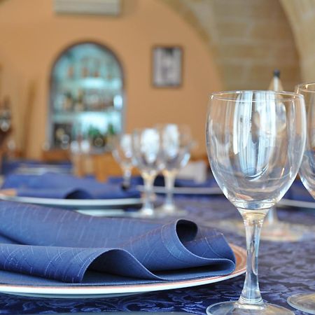 Al Borgo Antico Ristorante E B&B Crispiano Buitenkant foto
