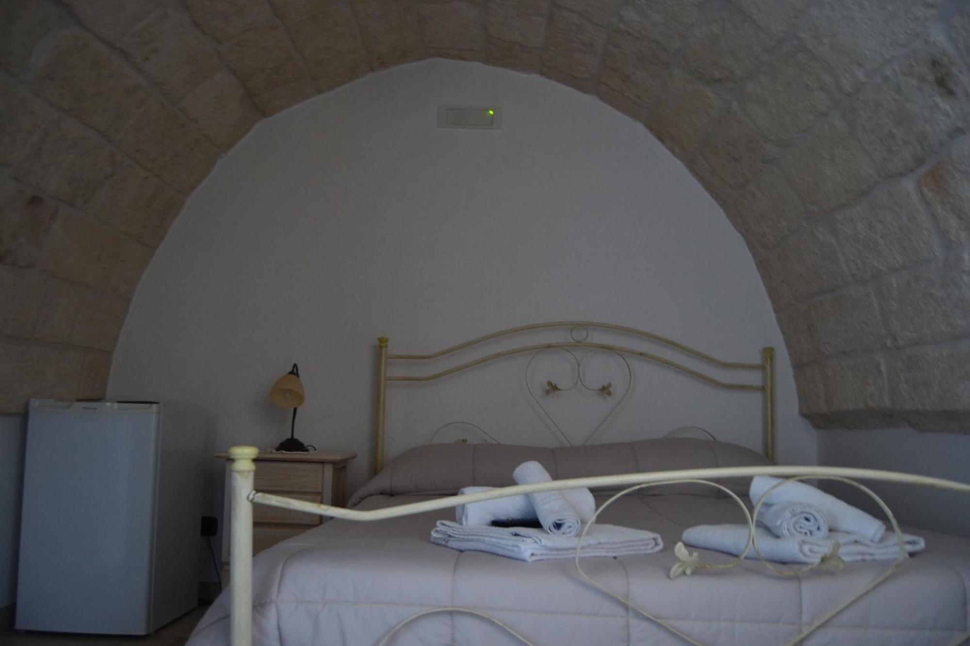 Al Borgo Antico Ristorante E B&B Crispiano Buitenkant foto