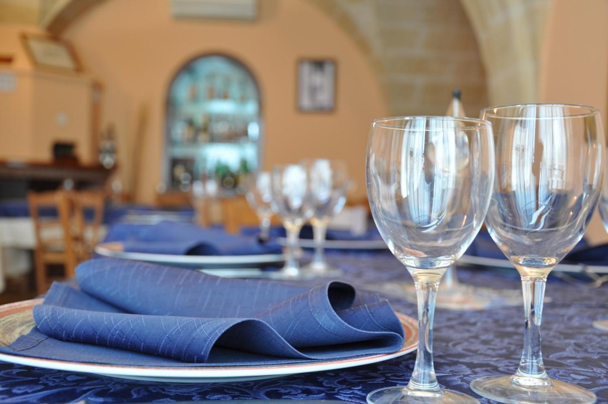Al Borgo Antico Ristorante E B&B Crispiano Buitenkant foto
