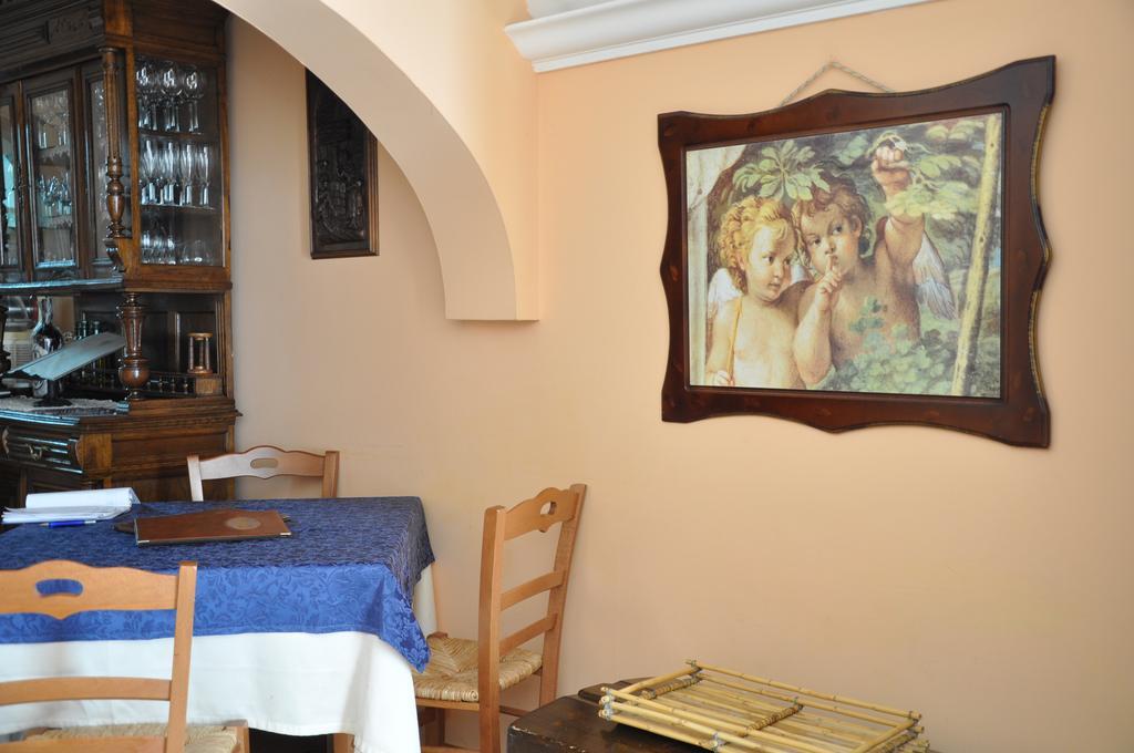 Al Borgo Antico Ristorante E B&B Crispiano Buitenkant foto